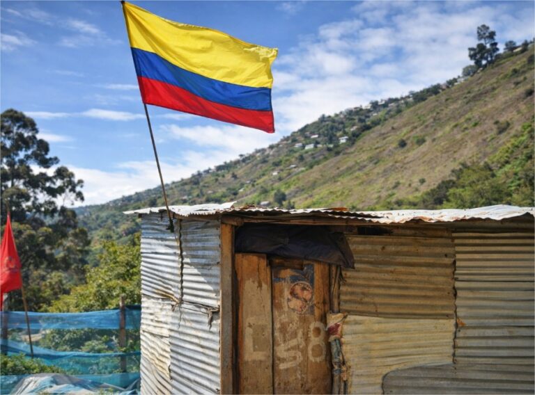 Cómo reducir la pobreza en Colombia de forma sostenible: Estrategias y soluciones eficaces